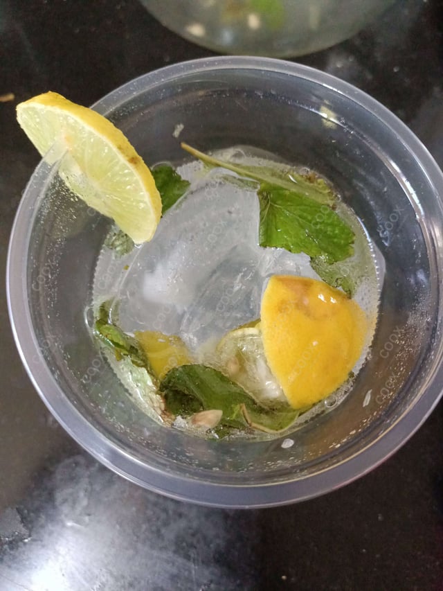 Delicious Virgin Mojito prepared by COOX