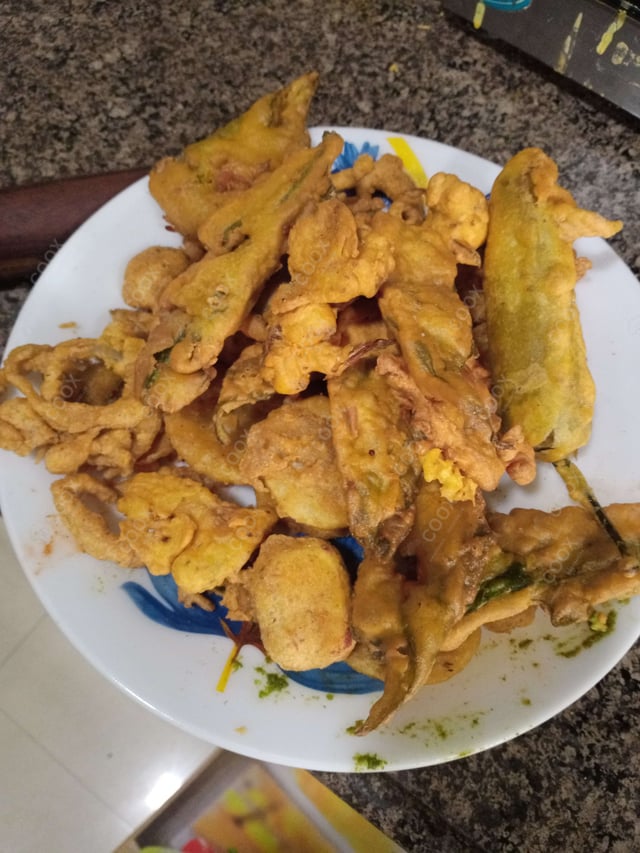 Delicious Mix Pakode prepared by COOX