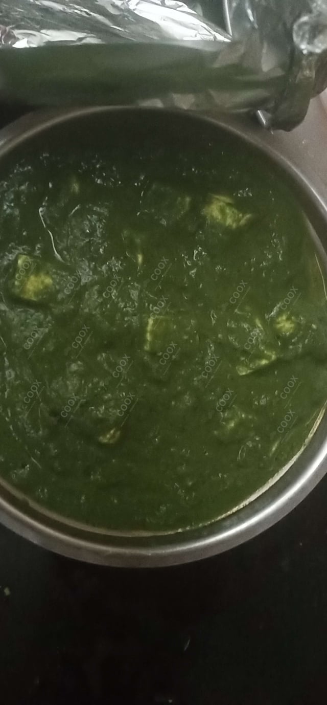 Delicious Palak Paneer prepared by COOX