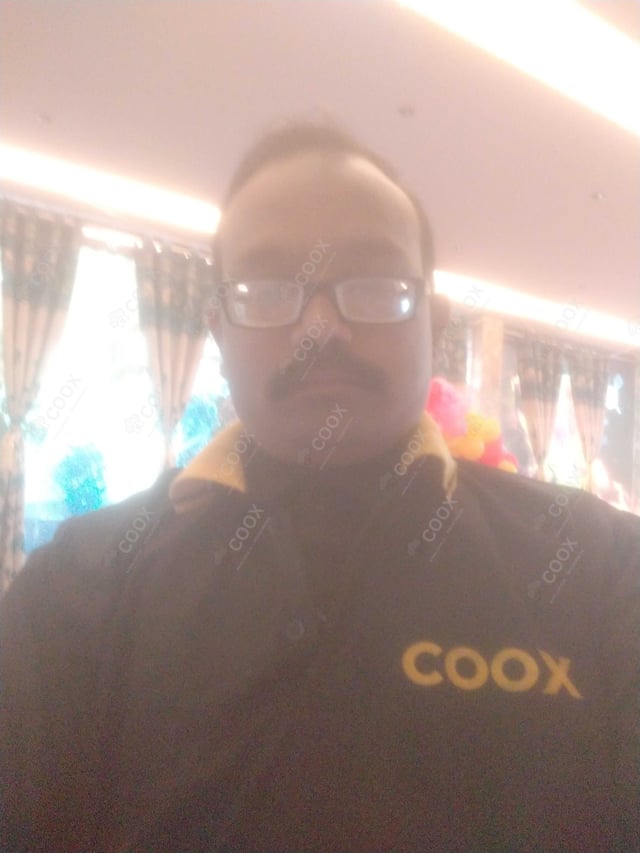 Chef from COOX at bookings. Professional cooks chefs at home