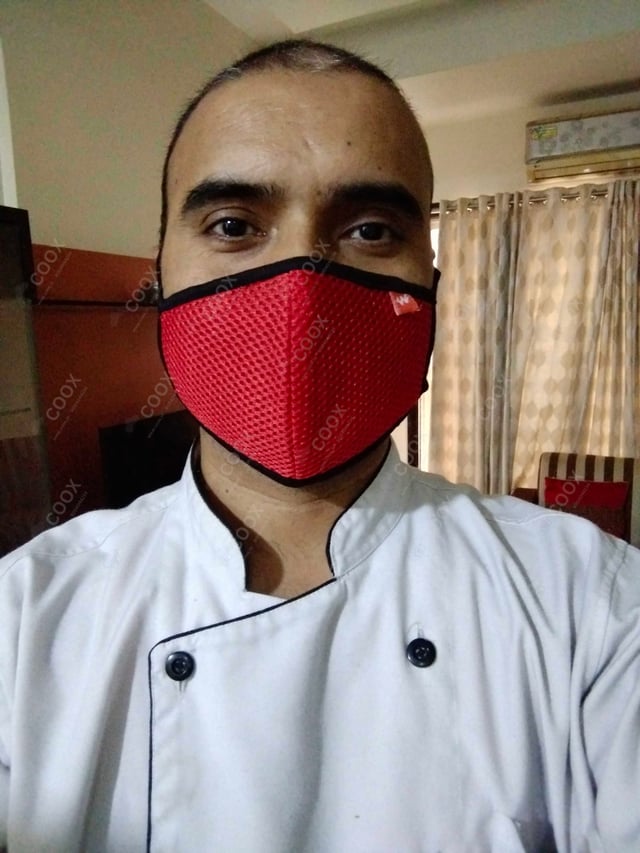 Chef from COOX at bookings. Professional cooks chefs at home