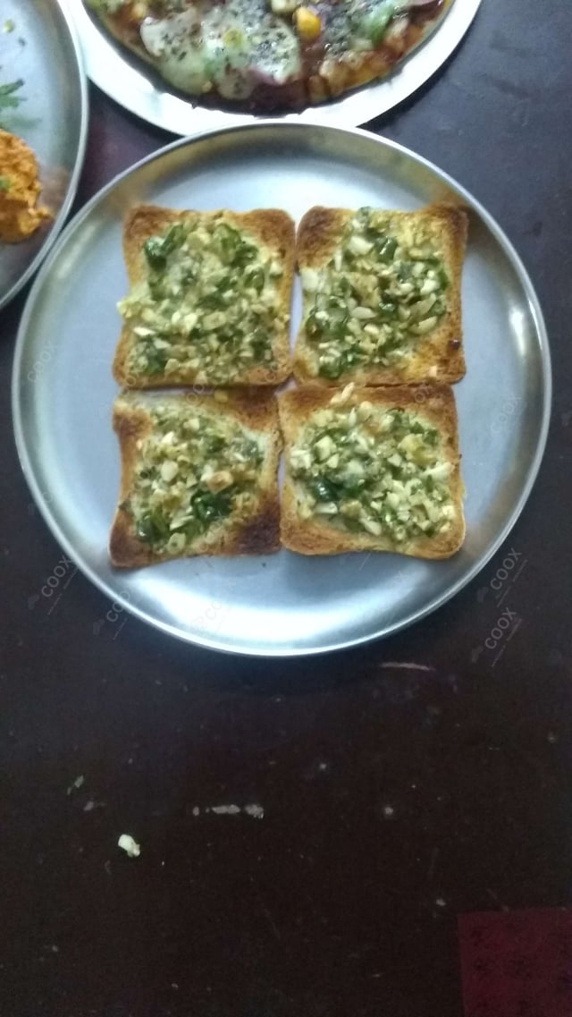 Delicious Garlic Bread prepared by COOX