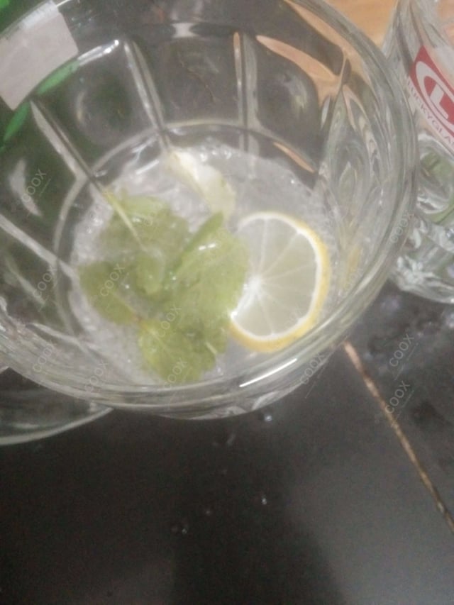 Delicious Virgin Mojito prepared by COOX