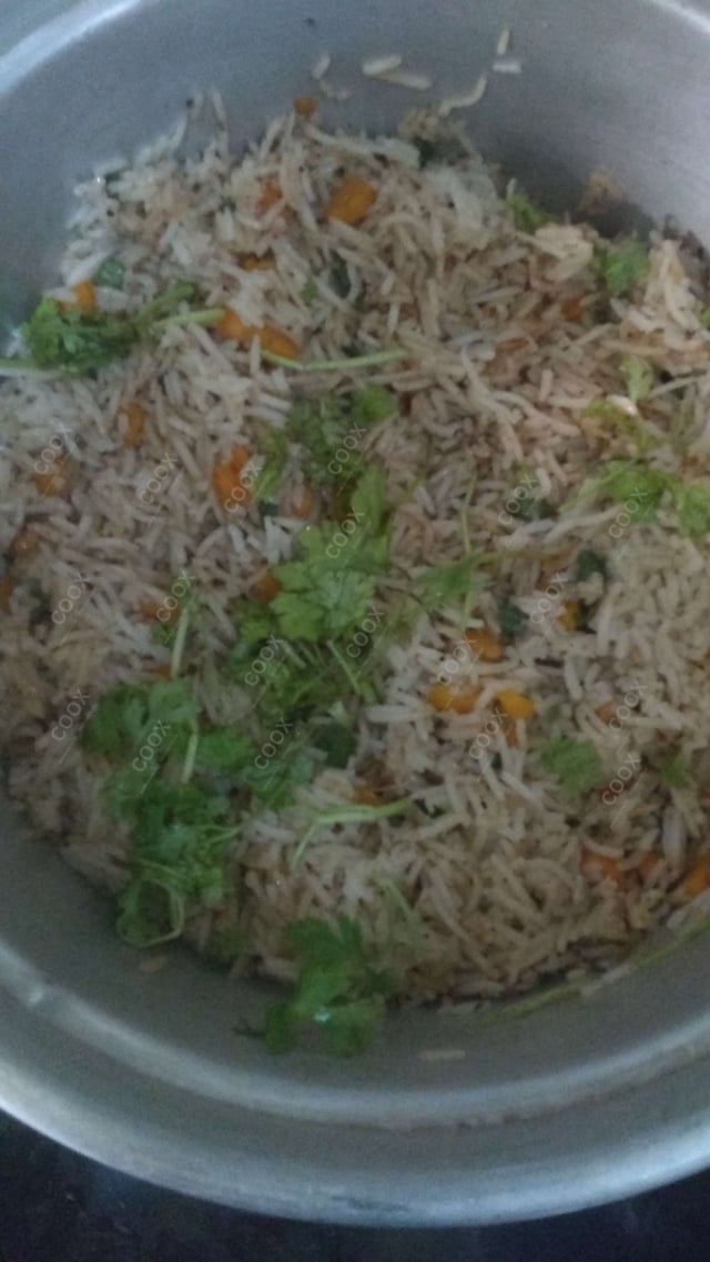 Delicious Veg Fried Rice prepared by COOX