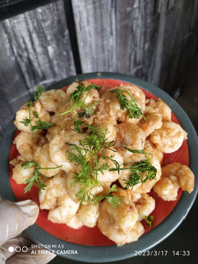 Delicious Butter Garlic Prawns prepared by COOX