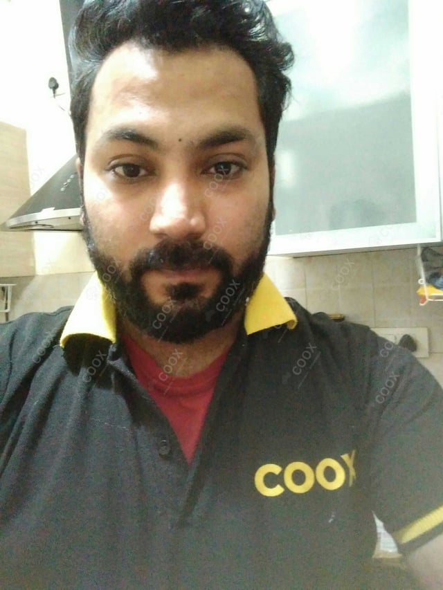 Chef from COOX at bookings. Professional cooks chefs at home