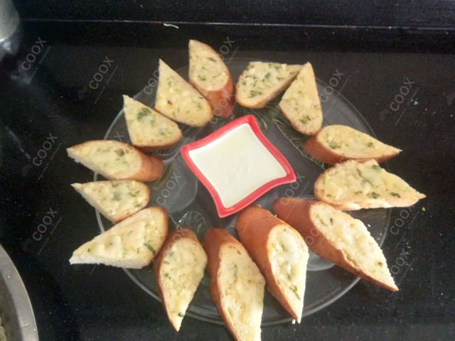 Delicious Garlic Bread prepared by COOX