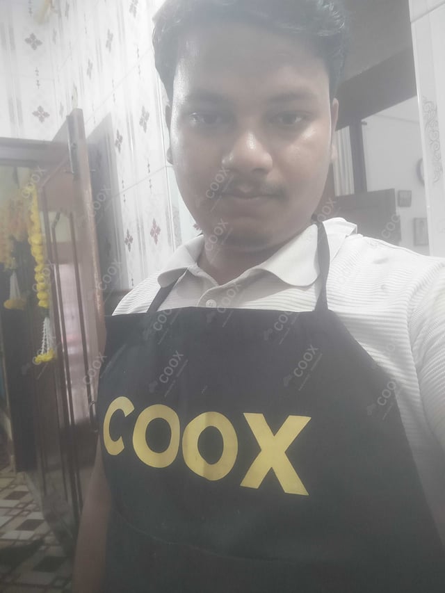 Chef from COOX at bookings. Professional cooks chefs at home