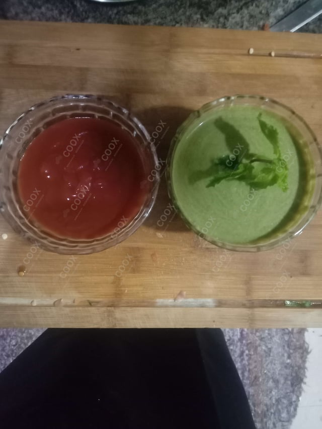 Delicious Green Chutney prepared by COOX