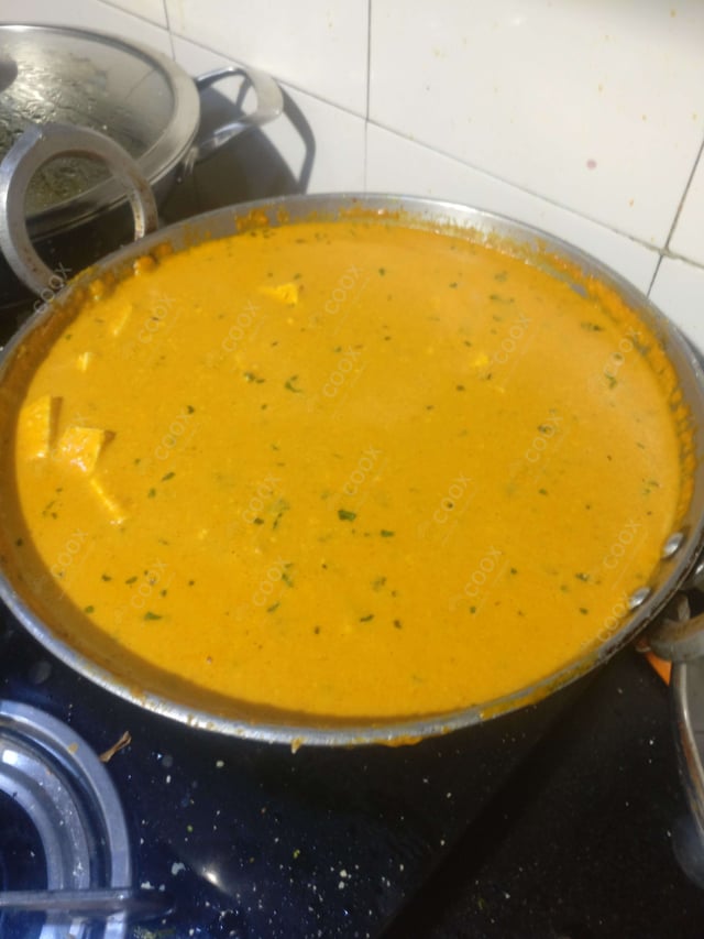 Delicious Shahi Paneer prepared by COOX