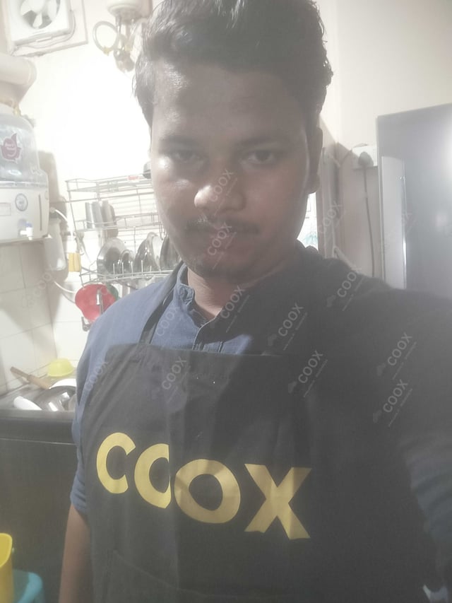 Chef from COOX at bookings. Professional cooks chefs at home