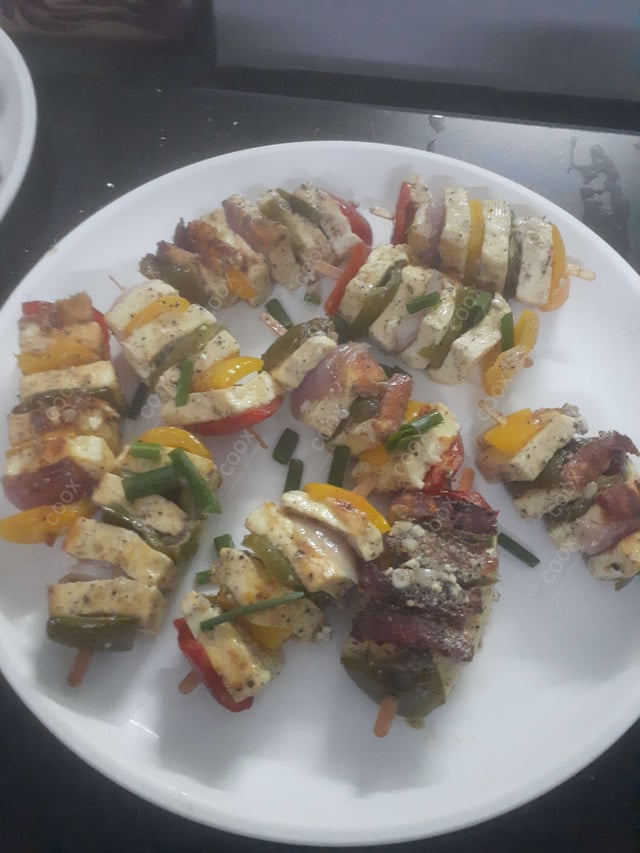 Delicious Paneer Shashlik prepared by COOX