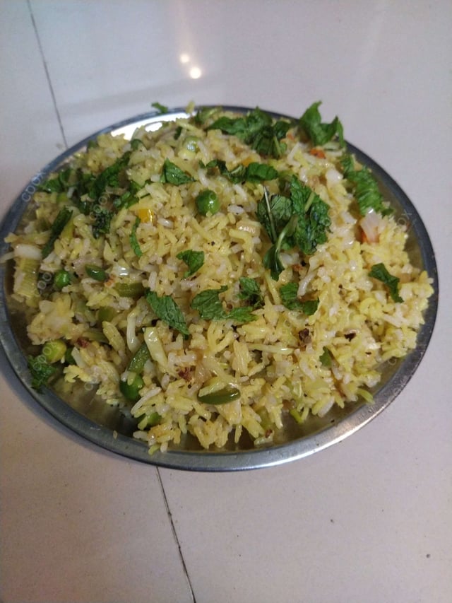 Delicious Veg Fried Rice prepared by COOX