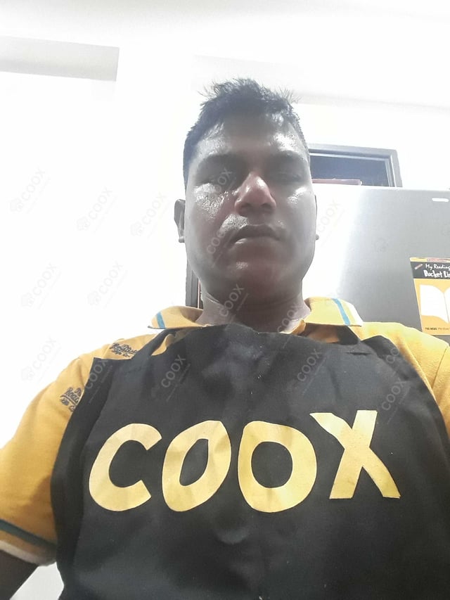 Chef from COOX at bookings. Professional cooks chefs at home