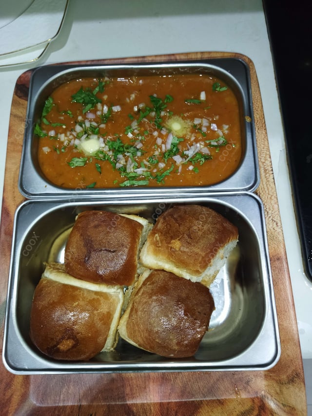 Delicious Pav Bhaji prepared by COOX