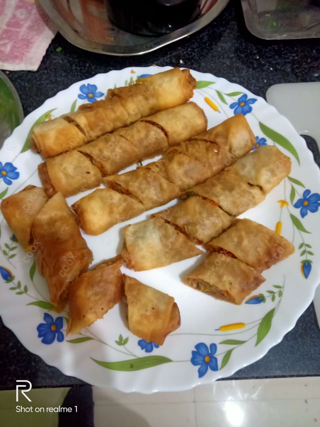 Delicious Veg Spring Rolls prepared by COOX