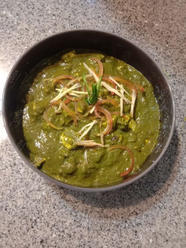 Delicious Palak Paneer prepared by COOX