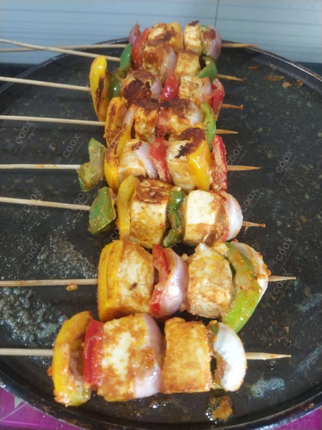 Delicious Paneer Tikka prepared by COOX