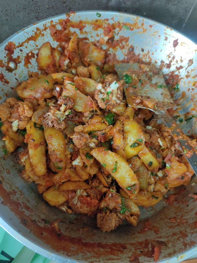 Delicious Aloo Gobhi prepared by COOX