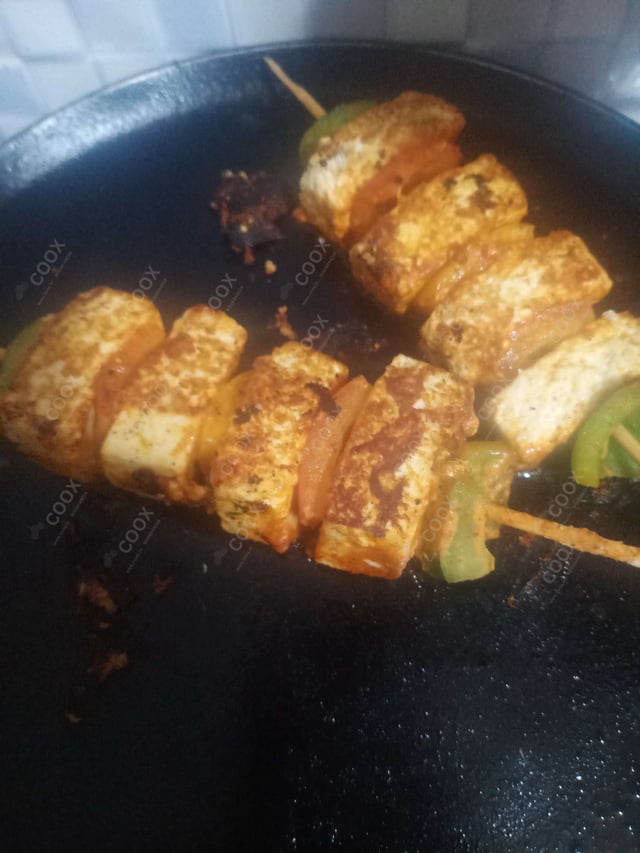 Delicious Paneer Tikka prepared by COOX