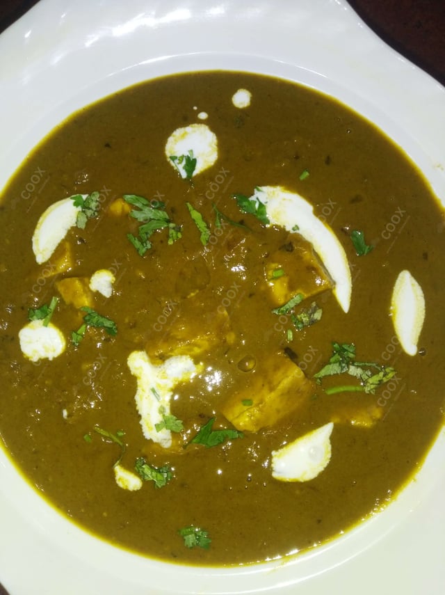 Delicious Palak Paneer prepared by COOX