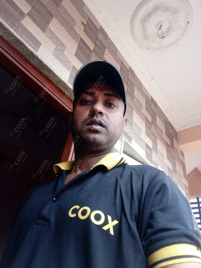 Chef from COOX at bookings. Professional cooks chefs at home