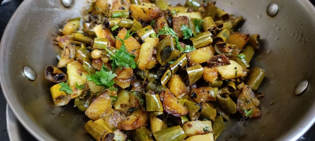 Delicious Aloo Parwal prepared by COOX