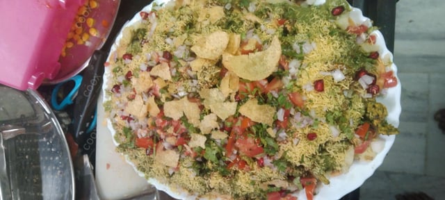 Delicious Palak Papdi Chaat prepared by COOX