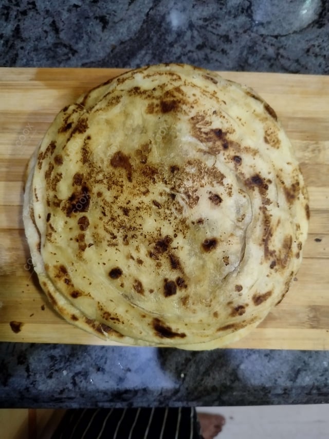 Delicious Naan (Butter / Garlic) prepared by COOX