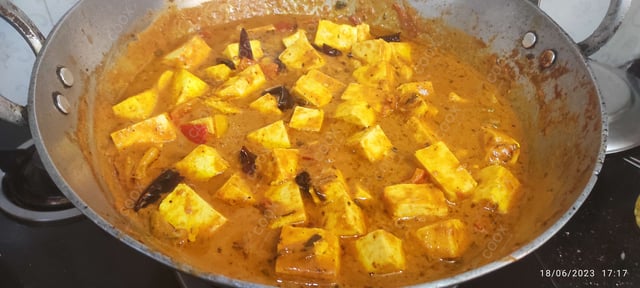 Delicious Kadhai Paneer prepared by COOX