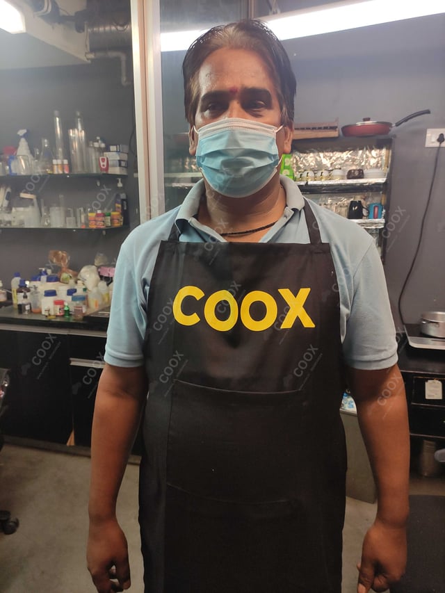 Chef from COOX at bookings. Professional cooks chefs at home