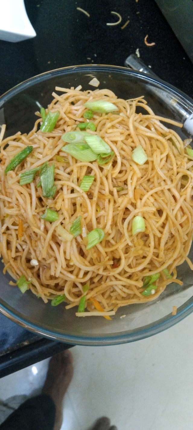 Delicious Veg Hakka Noodles prepared by COOX