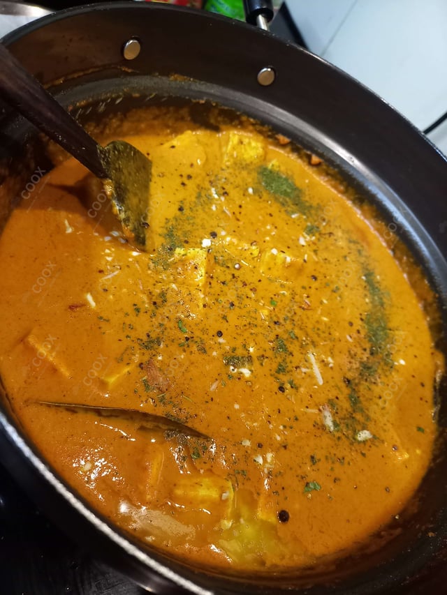 Delicious Shahi Paneer prepared by COOX