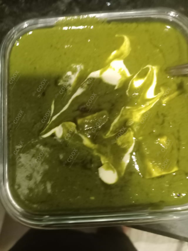 Delicious Palak Paneer prepared by COOX