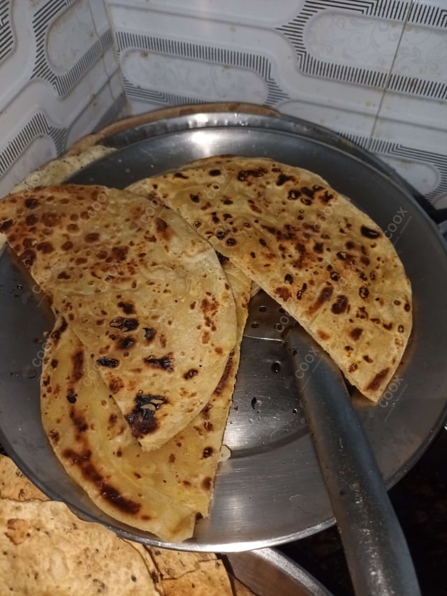 Delicious Naan (Butter / Garlic) prepared by COOX