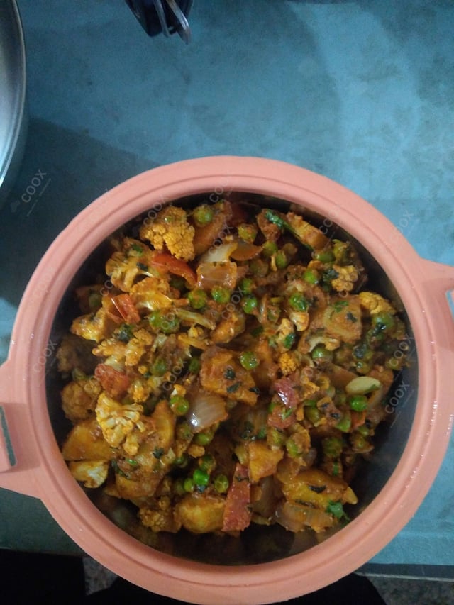 Delicious Aloo Gobhi prepared by COOX