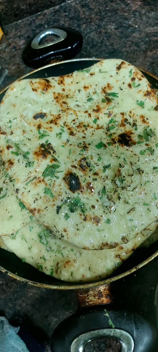 Delicious Naan (Butter / Garlic) prepared by COOX