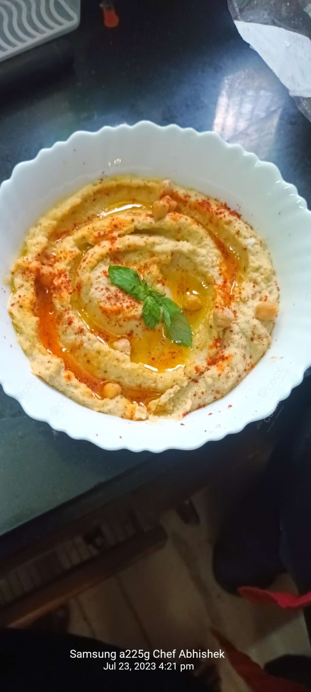 Delicious Hummus Dip prepared by COOX