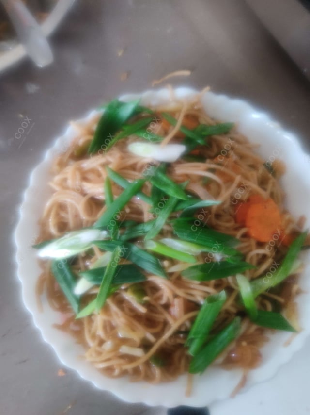 Delicious Veg Hakka Noodles prepared by COOX