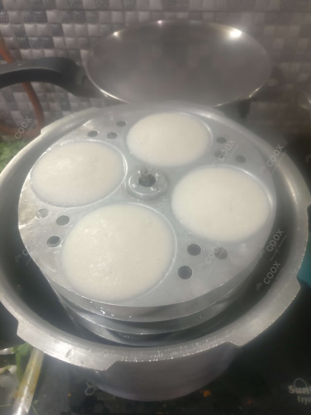 Delicious Plain Idli prepared by COOX