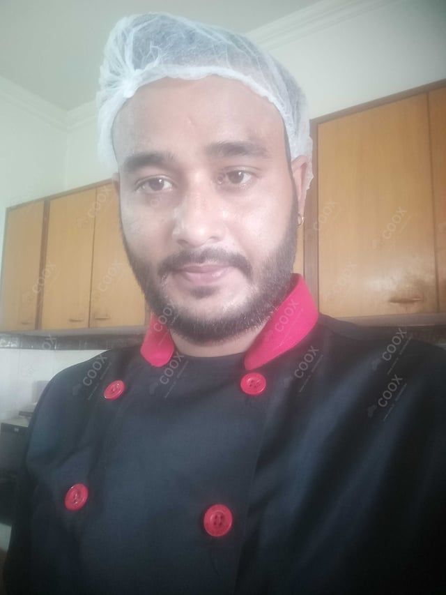 Chef from COOX at bookings. Professional cooks chefs at home