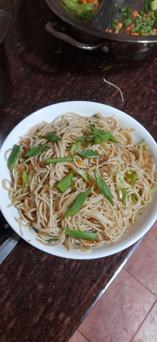 Delicious Chilly Garlic Noodles prepared by COOX