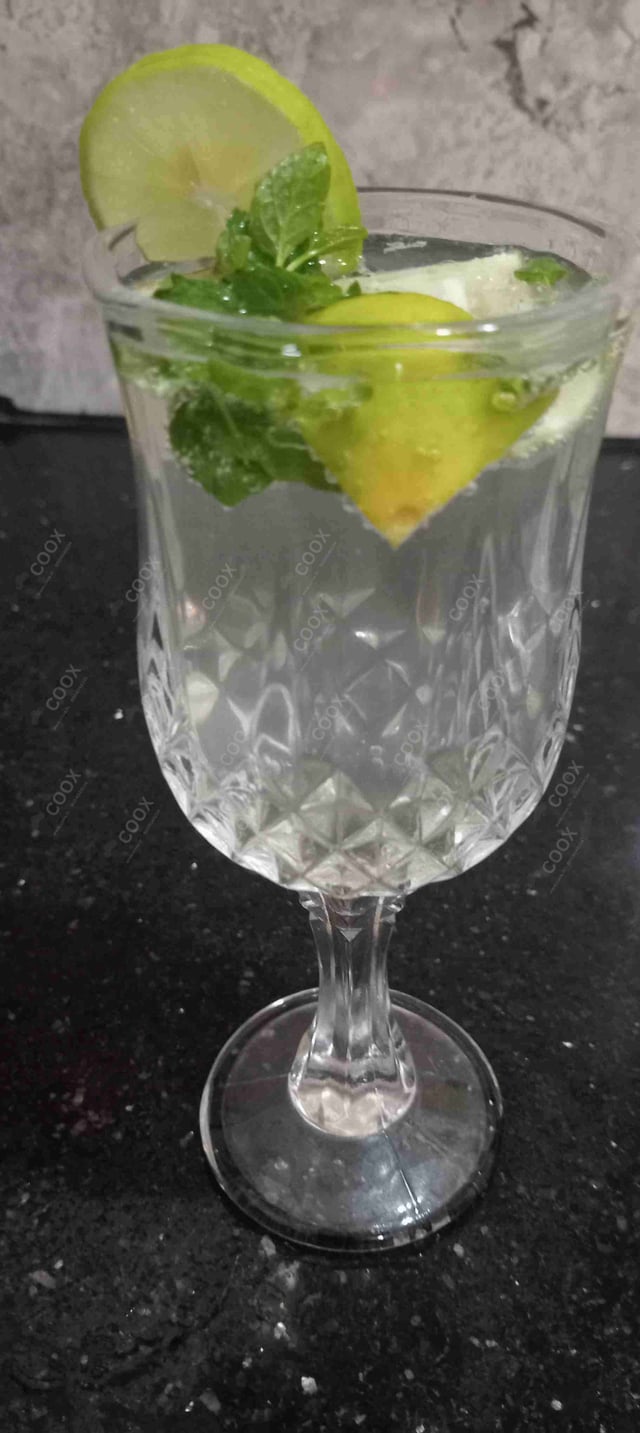 Delicious Virgin Mojito prepared by COOX