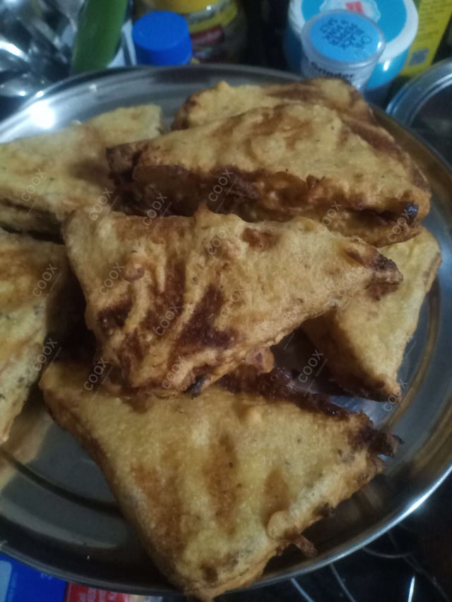 Delicious Bread Pakode prepared by COOX