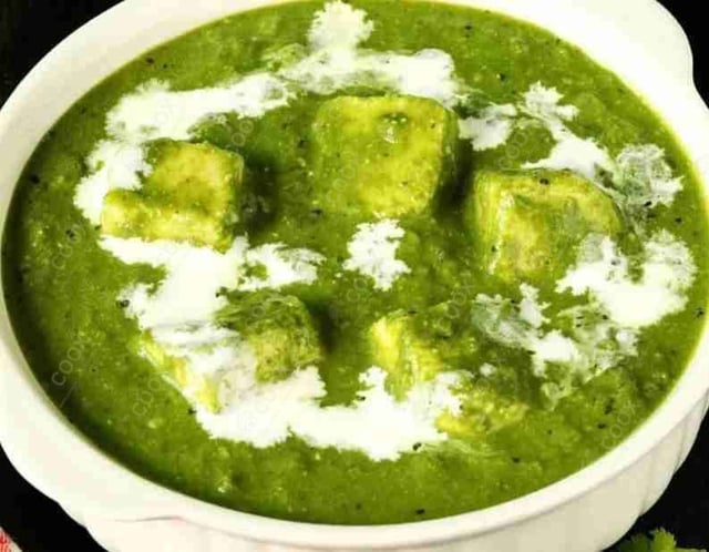 Delicious Palak Paneer prepared by COOX