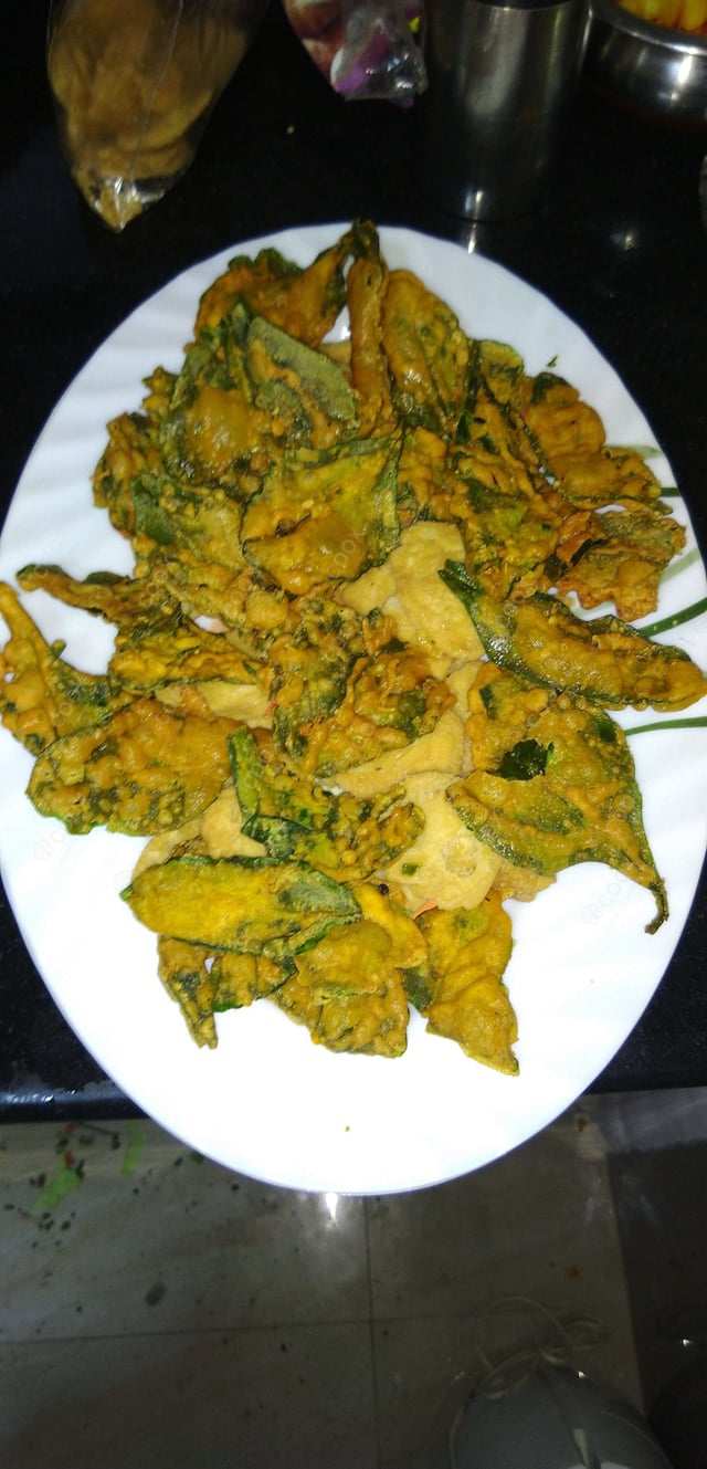 Delicious Palak Papdi Chaat prepared by COOX