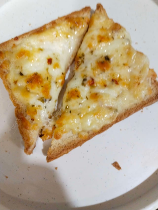 Delicious Garlic Bread with Cheese prepared by COOX