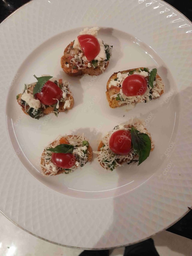 Delicious Tomato Mushroom Bruschetta prepared by COOX