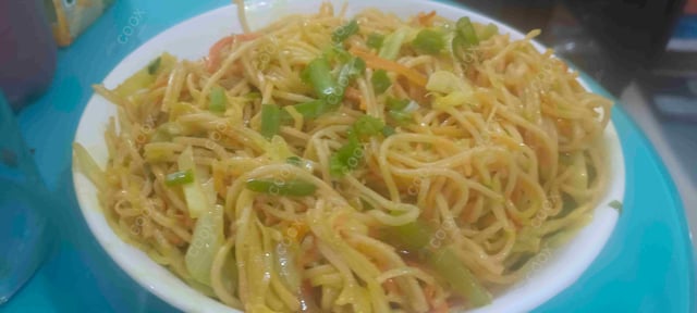 Delicious Veg Hakka Noodles prepared by COOX