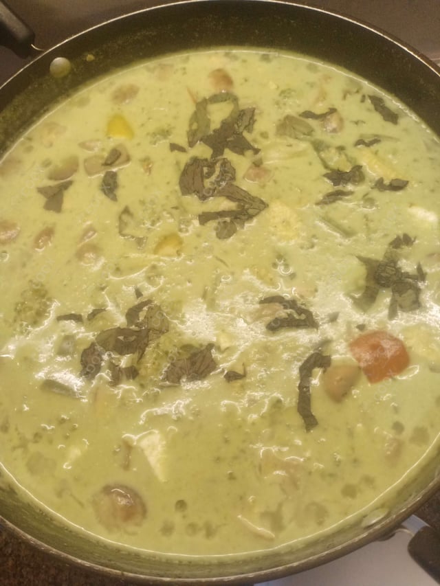 Delicious Green Thai Curry prepared by COOX